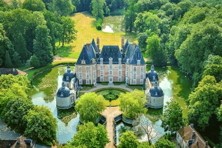 escort Chateau-Renard