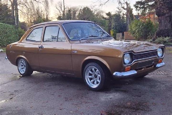 escort Chateauneuf