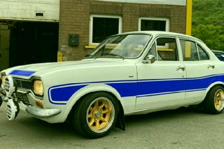 escort Chevrieres