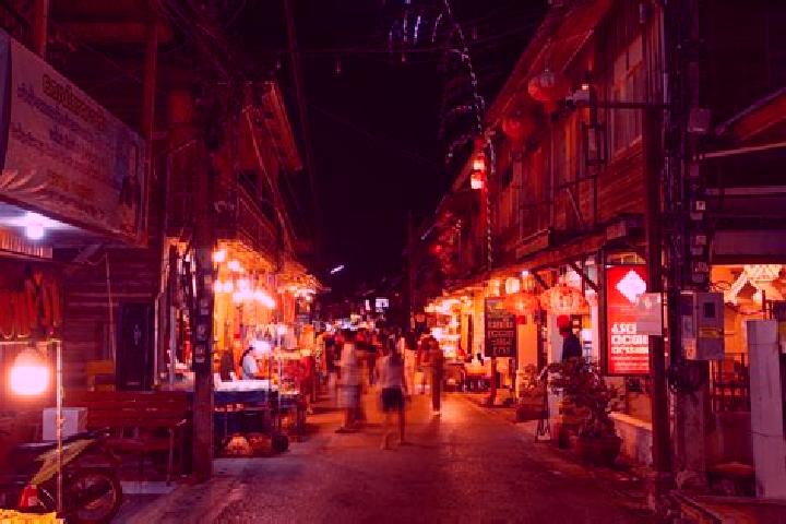 escort Chiang Khan