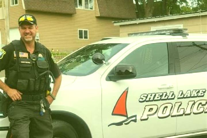escort Chief Lake