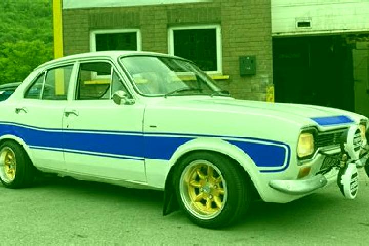 escort Chynow