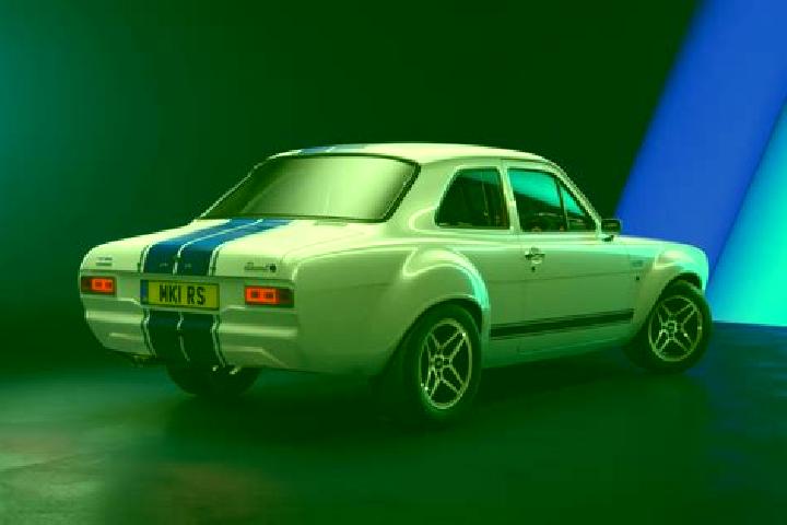 escort Cisasak