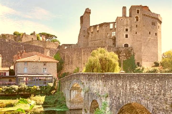 escort Clisson