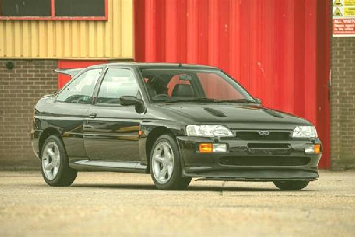 escort Coldwaltham