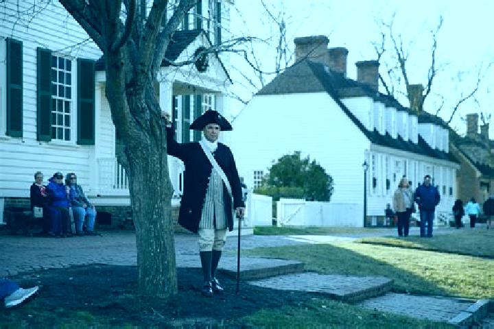 escort Colonial Park