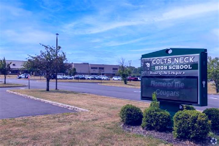 escort Colts Neck