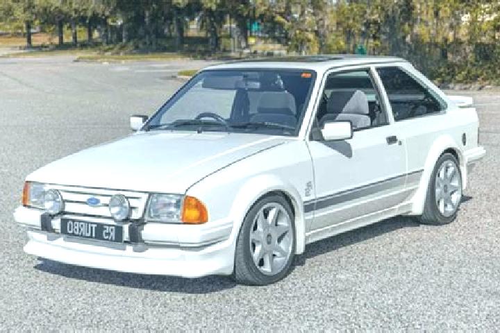 escort Comana