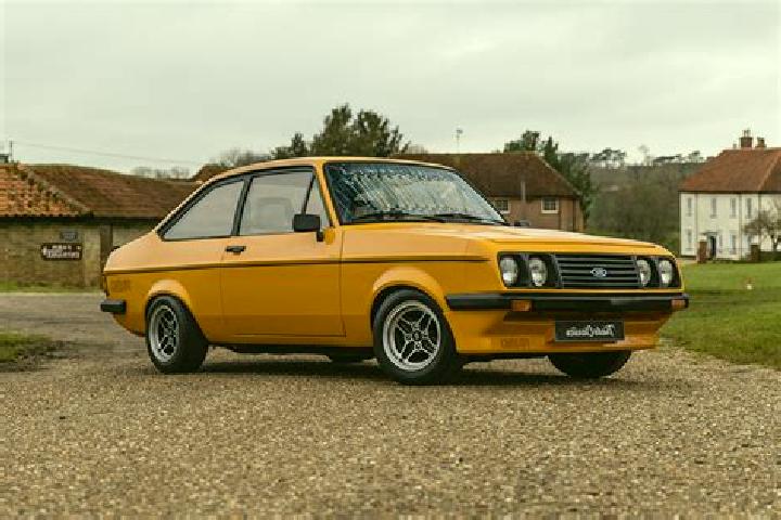 escort Coroados