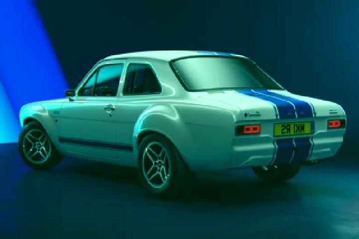 escort Costeni