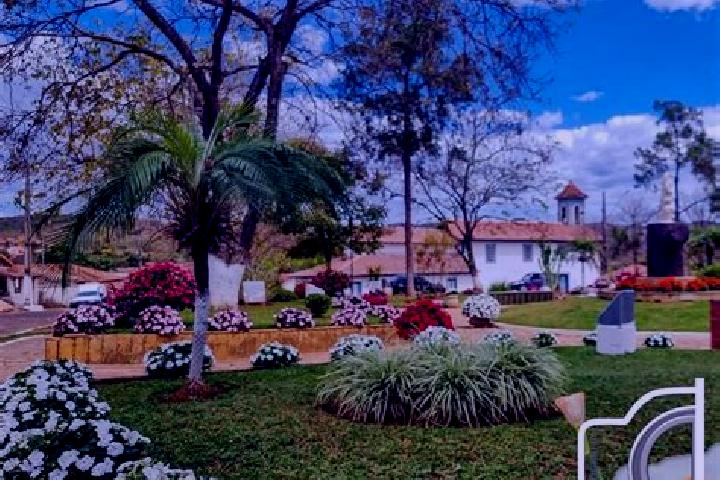 escort Couto de Magalhaes de Minas