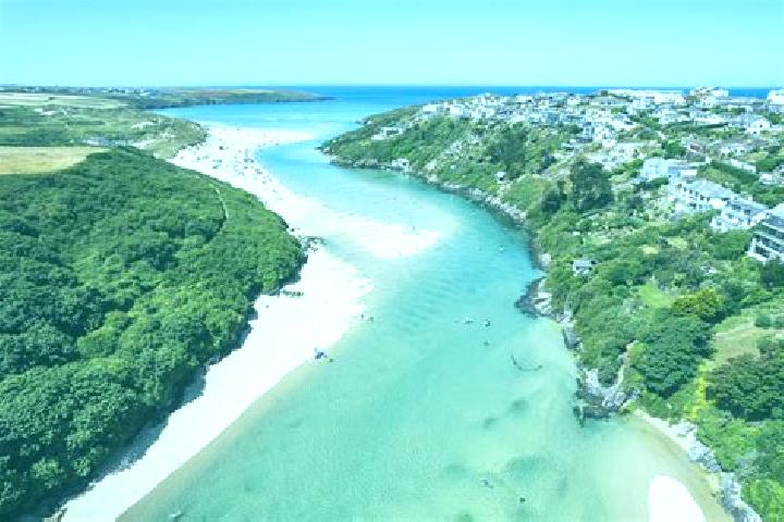 escort Crantock