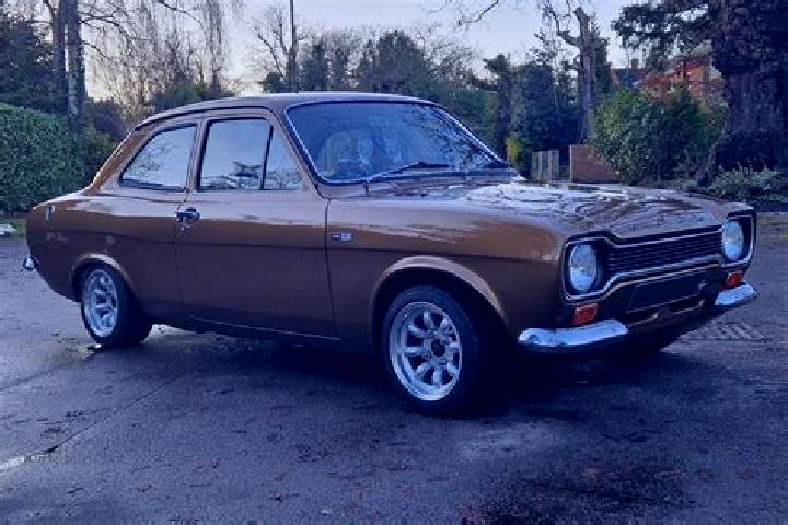 escort Cruseilles