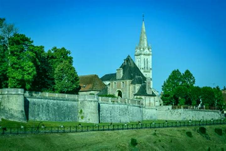 escort Dampierre-en-Burly