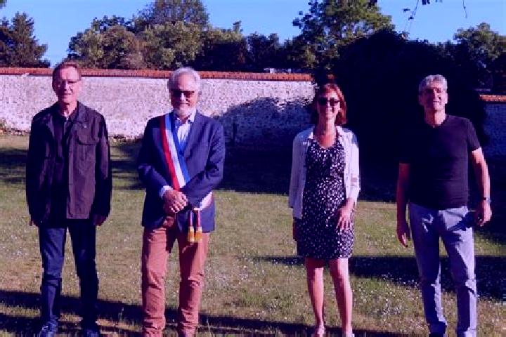 escort Dampierre-sur-Avre