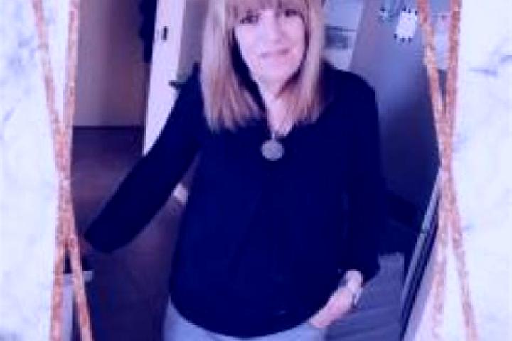 escort Dange-Saint-Romain