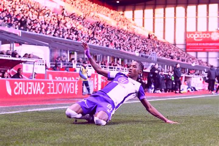 escort Demba Chio
