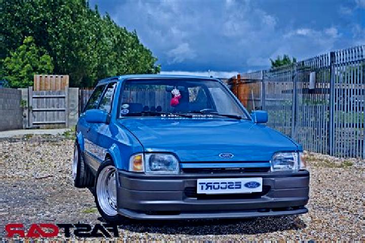 escort Desfina