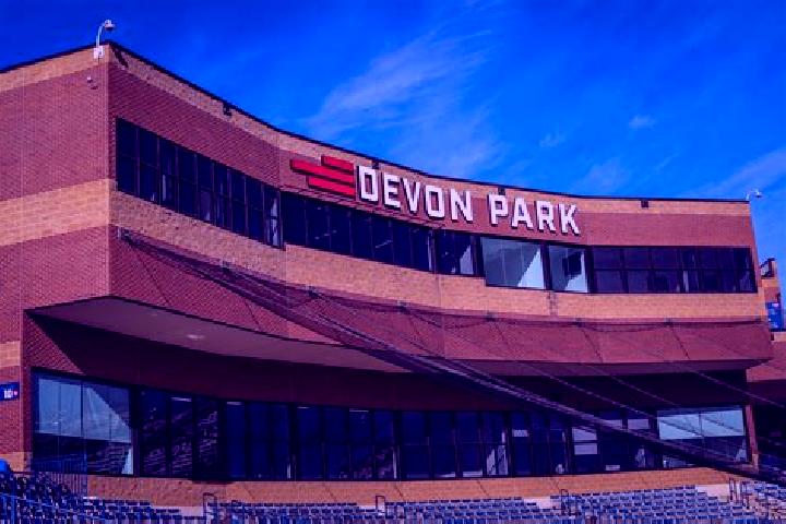 escort Devon Park