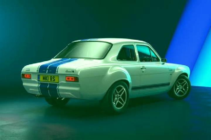 escort Domalain