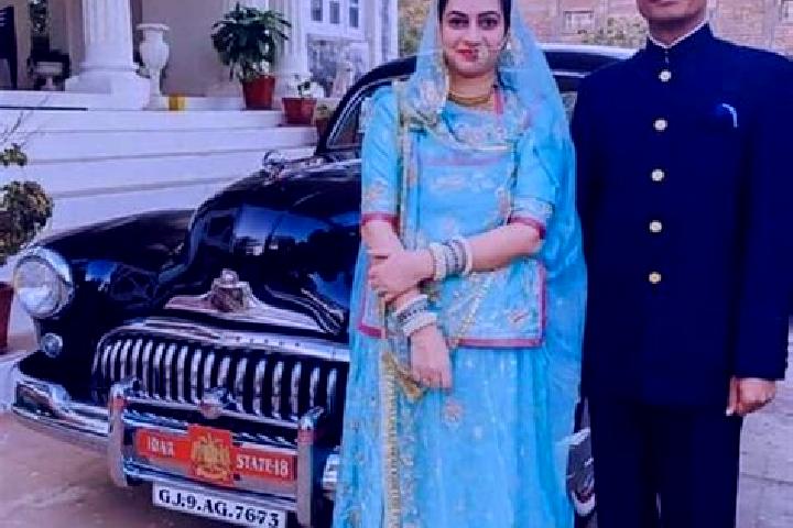 escort Dowlat Shah