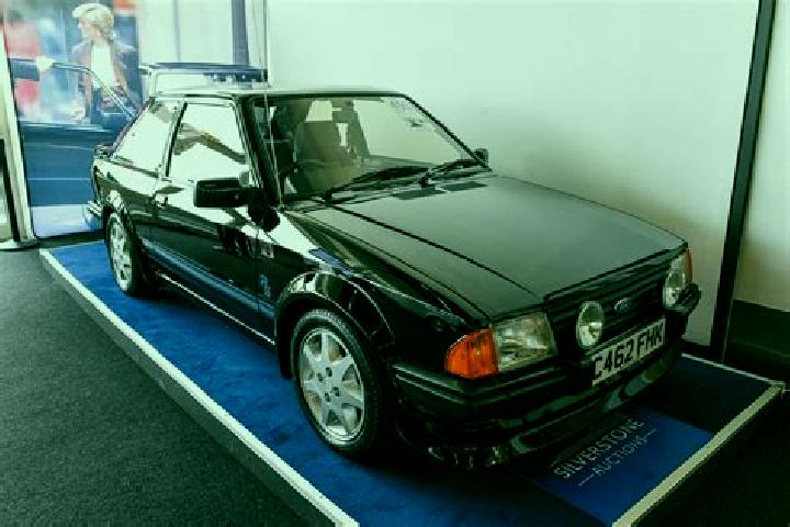 escort Earlswood