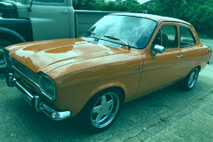 escort Ecueille