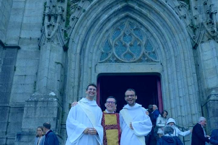 escort Eglise Catholique