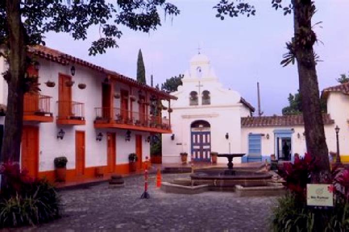 escort El Pueblito