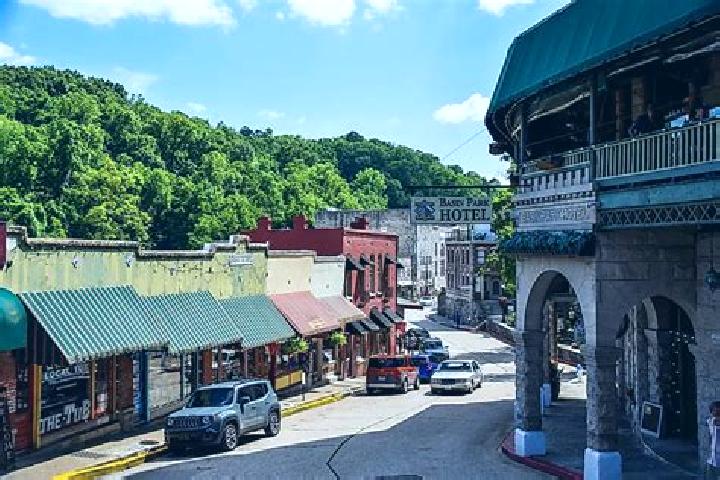 escort Eureka Springs