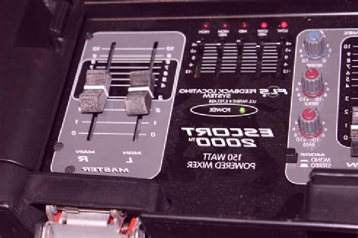 escort Feather Sound