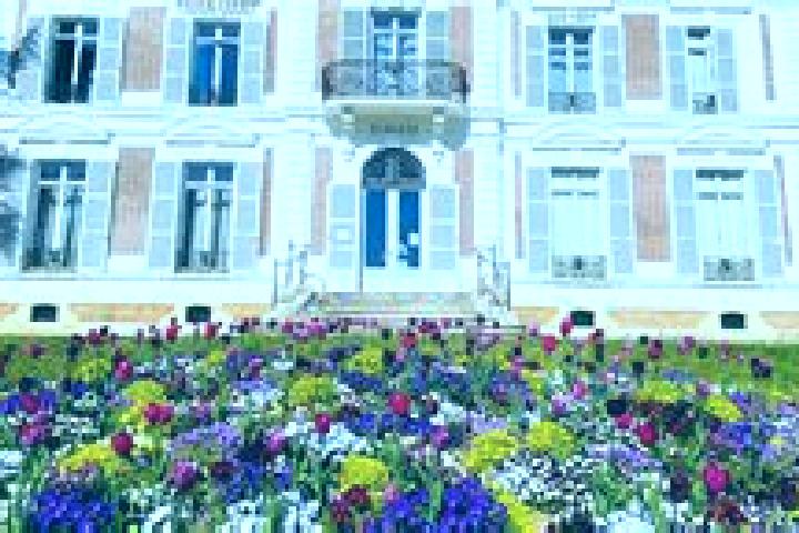 escort Forges-les-Bains