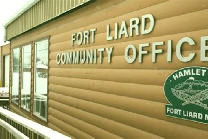 escort Fort Liard