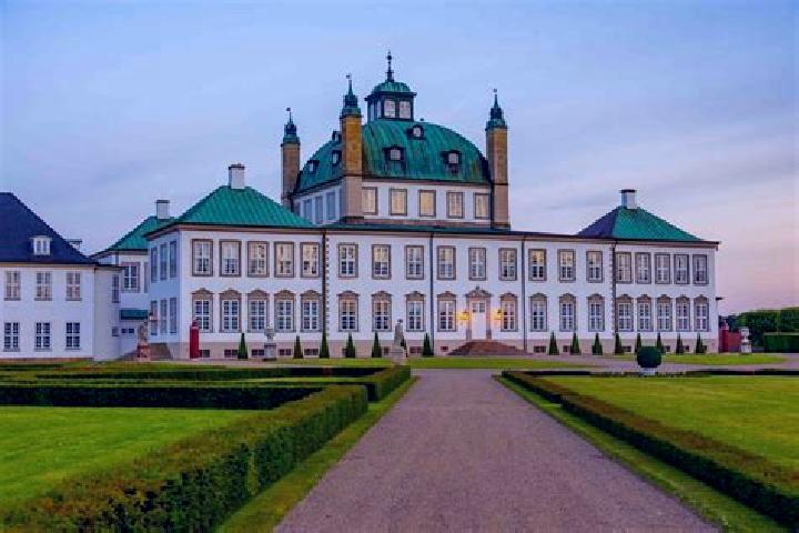 escort Fredensborg