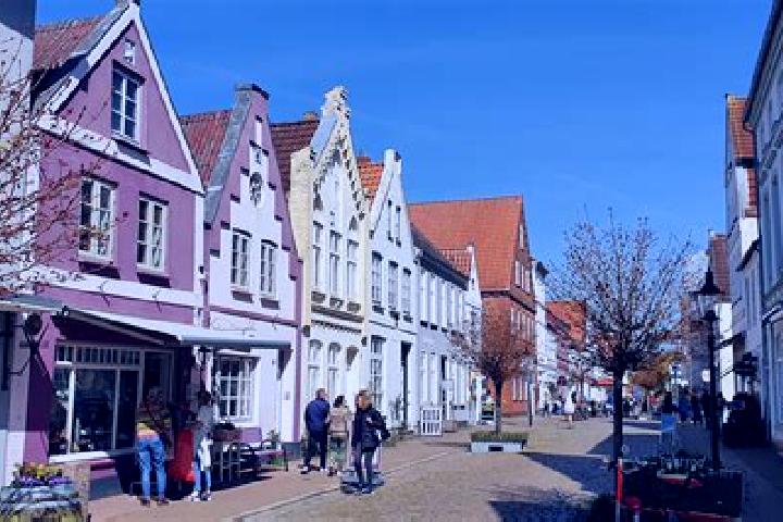 escort Friedrichstadt