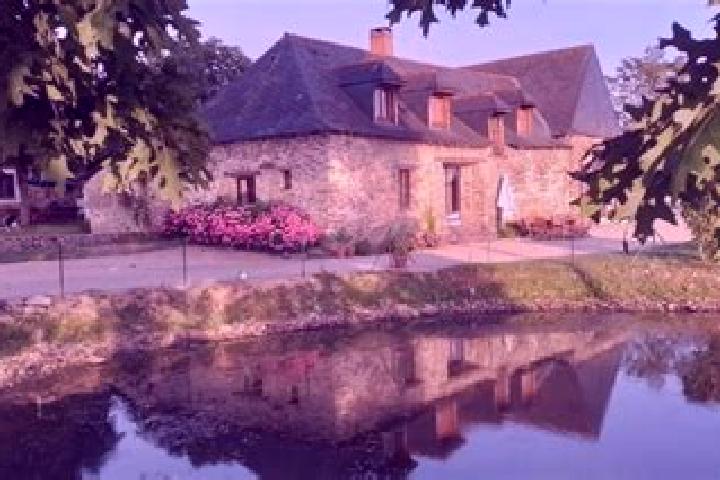 escort Gennes-sur-Glaize