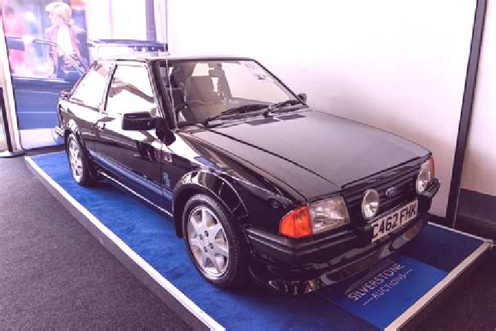 escort Hainsfarth