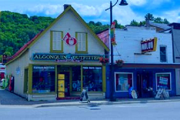 escort Haliburton Village