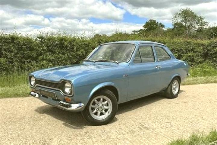 escort Hallencourt