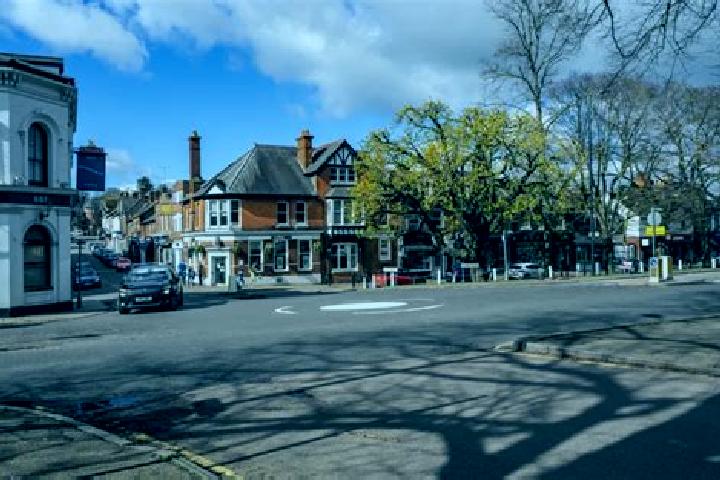 escort Harpenden