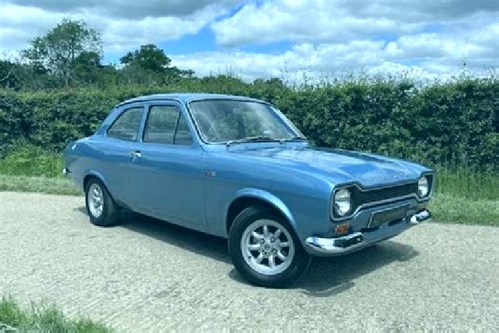 escort Hartishek