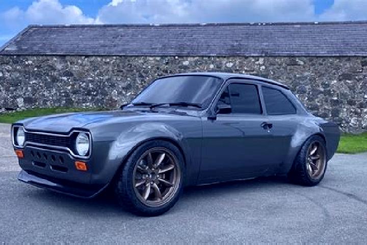 escort Headley