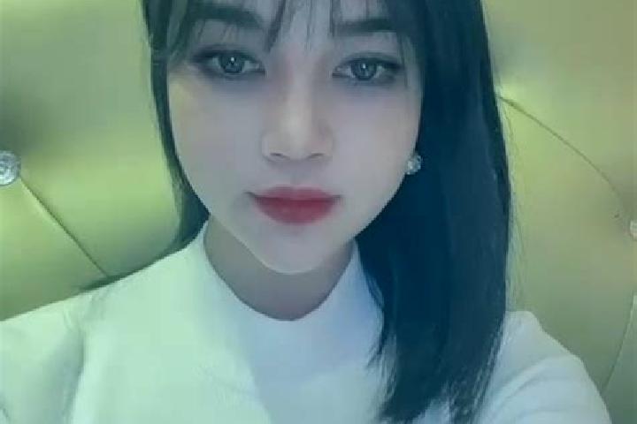 escort Hee