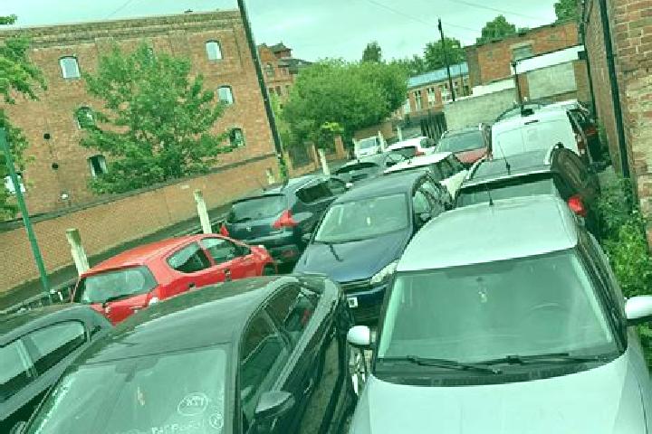 escort Hinckley