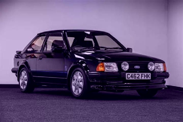 escort Hindhead