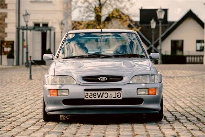 escort Holland Drive