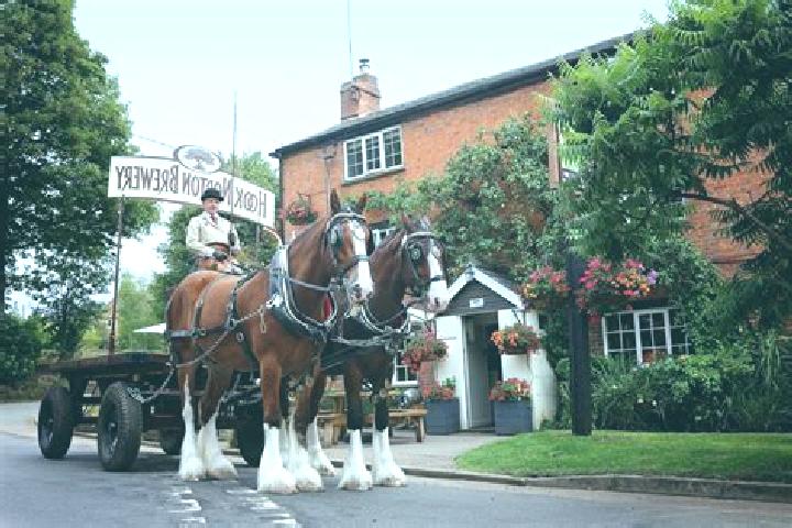 escort Hook Norton
