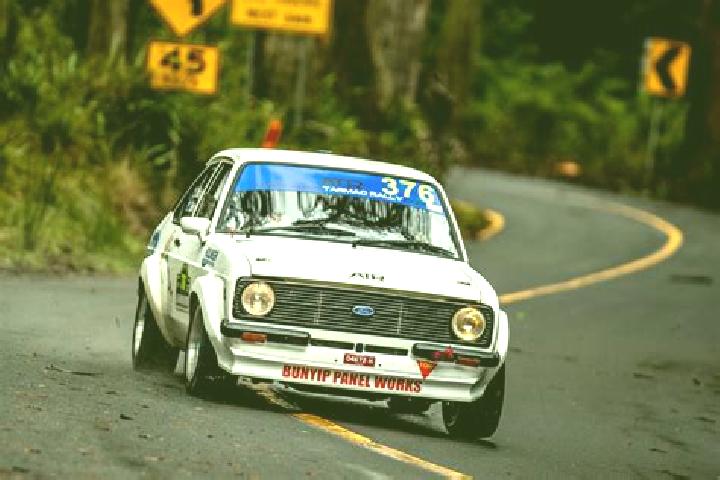 escort Hurst