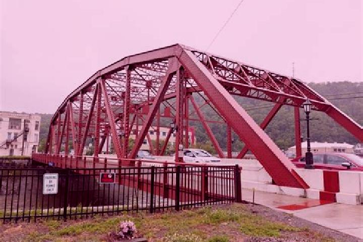 escort Johnstown Bridge