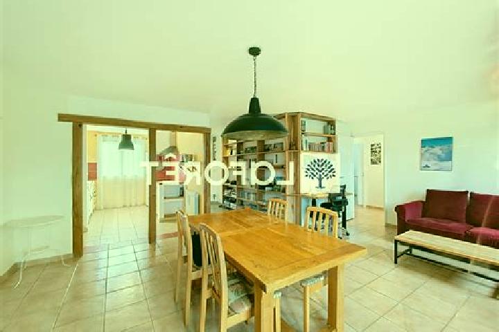 escort Jouy-le-Chatel